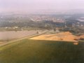 Povodeň v roce 1997 - Letecký pohled na odlehčovací rameno Kyjovky s protrženou PB hrází a zaplavený prostor místní části Nesyt