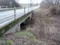 Odlehčovací koryto Výrovky u silničního mostu u železnice - místo omezující odtokové poměry