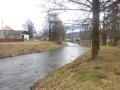 Vodní tok Opava v okolí zaústění Zátoráčku v obci