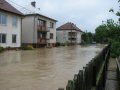Rozliv Míškovického potoka v době povodní v červnu 2010 - u č.p. 186, 168 a 157