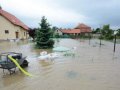 Povodeň 2013: zatopená zahrada u Hůlů a Mikovců