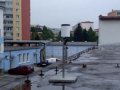 Srážkoměr umístěný ve městě Přerov na střeše hasičské zbrojnice