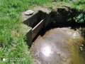 Chotouchovský rybník - vtok do rybníka přes česle, riziko ucpání