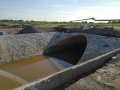 Na území katastru obce Časy pod dálnicí vzniklo nové vodní dílo (viz. fotografie), jedná se o úpravu koryta vodního toku Zadní Lodrantka